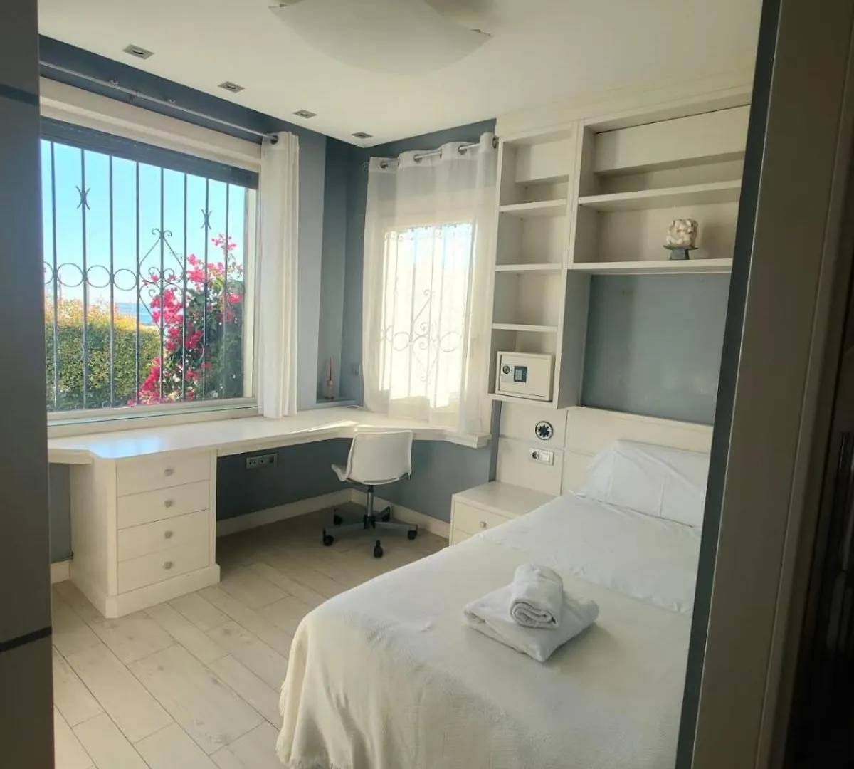 Apartment Puerto Banus Beach Marbella Spain